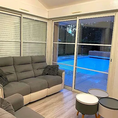 ホテル With Swimming Pool 500 M From The